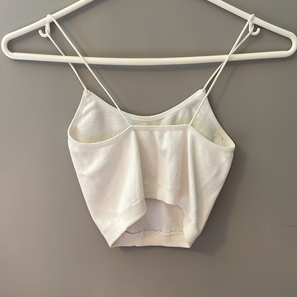 Basic white tank size small - Picture 2 of 2